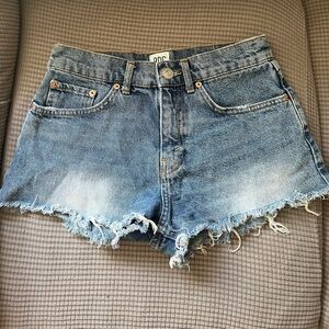 BDG mid-rise essential short from urban outfitters